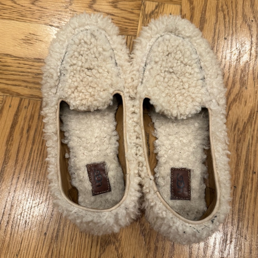 UGG Hailey Women's sz 6 Cozy Cream Sherpa slippers loafers Used - great! - Picture 7 of 9